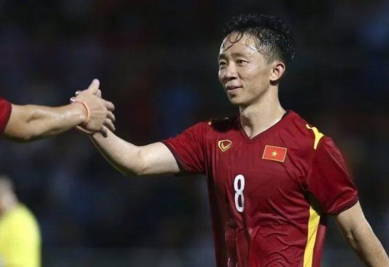 Châu Ngọc Quang có bàn thắng đầu tiên tại AFF Cup 2022