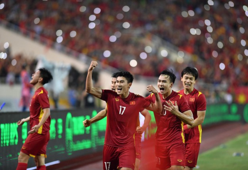 Siêu phẩm của Nhâm Mạnh Dũng (số 17) đưa tuyển Việt Nam vô địch SEA Games 2021