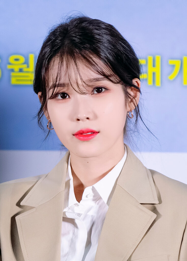 Idol Kpop IU bị ghét vì có nhiều fan là nghệ sĩ nam