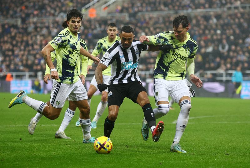 Newcastle và Leeds hòa nhau với tỷ số 0-0