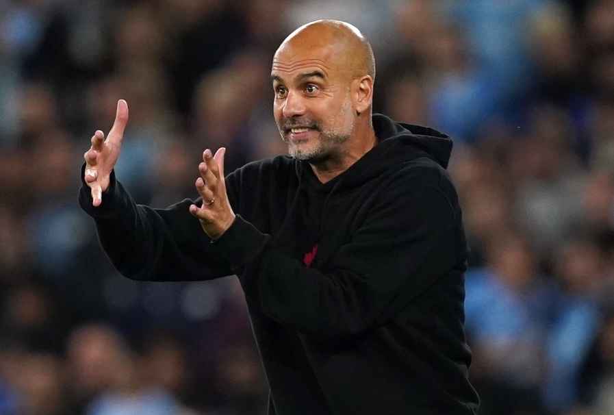 Pep Guardiola đã tiết lộ rằng ông ấy có một số “ý tưởng lố bịch” trong đầu cho trận derby Manchester vào thứ Bảy.