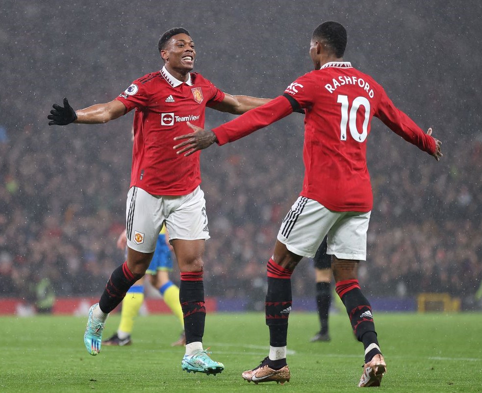 Rashford tiếp tục ghi bàn