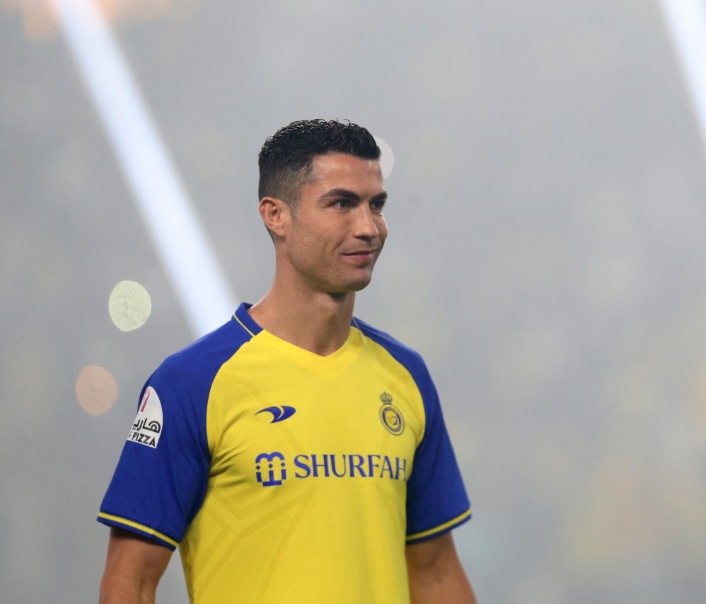 Ronaldo chính thức gia nhập CLB Al Nassr ở Ả Rập