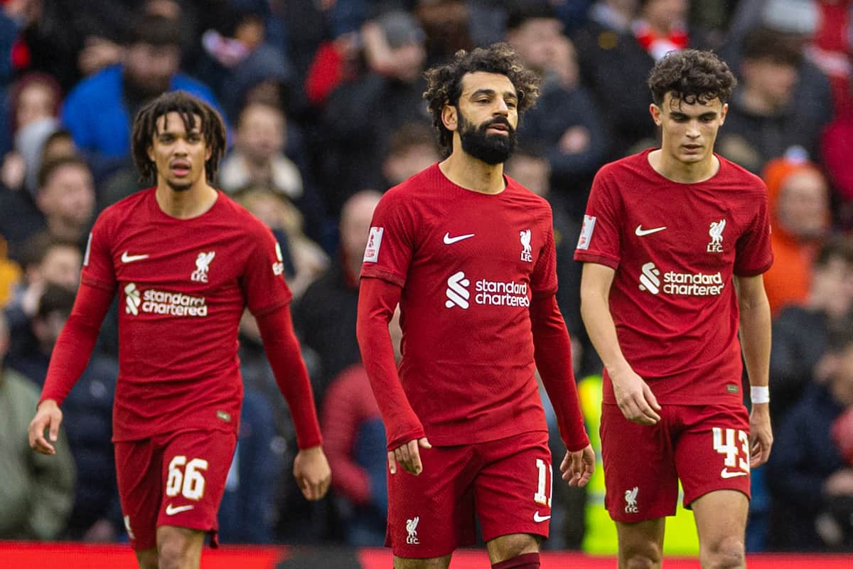 Sự mờ nhạt của Mohamed Salah và hàng công Liverpool