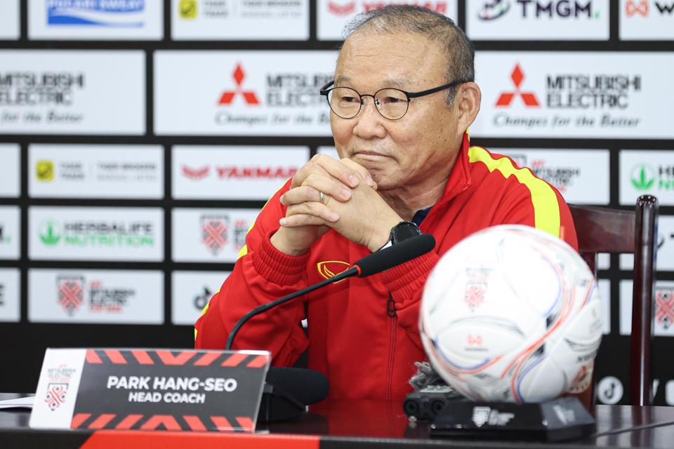 AFF Cup 2022: HLV Park Hang Seo phân tích kỹ điểm yếu bóng bổng của ĐT Indonesia