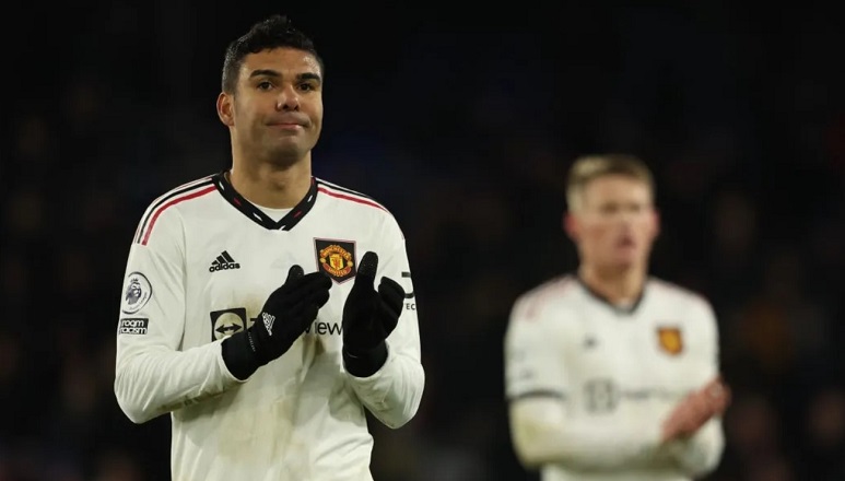 Casemiro hồi sinh hàng tiền vệ của Quỷ đỏ