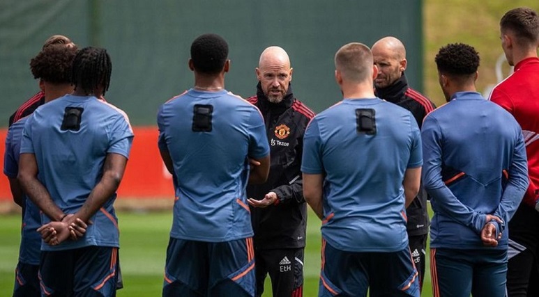 Erik ten Hag đã thay đổi hàng thủ Manchester United