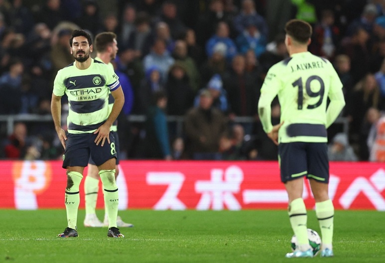 Manchester City nhận thất bại ở tứ kết EFL Cup