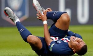 Mbappe phải nghỉ thi đấu dài hạn