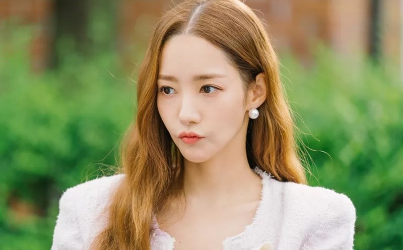 Bạn trai cũ của Park Min Young chính thức bị bắt vì cáo buộc tham ô