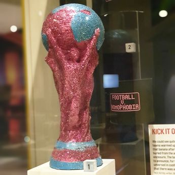 Bảo tàng đang trưng bày Justin Fashanu Trophy