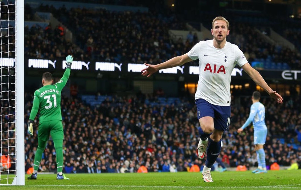 Harry Kane ghi bàn thắng duy nhất đem về chiến thắng cho Tottenham