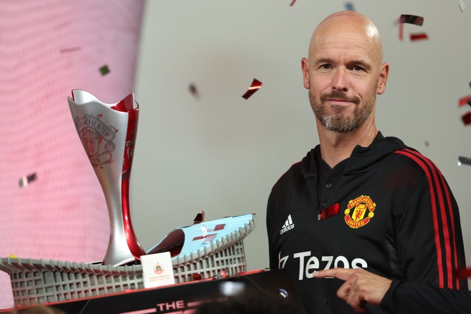 Owen Hargreaves kêu gọi Erik ten Hag thay đổi chiến thuật