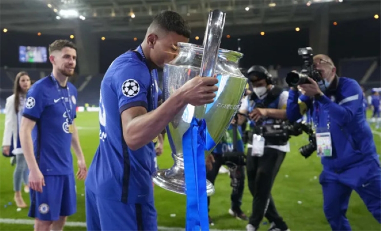 Thiago Silva giành chức vô địch C1 cùng CLB Chelsea