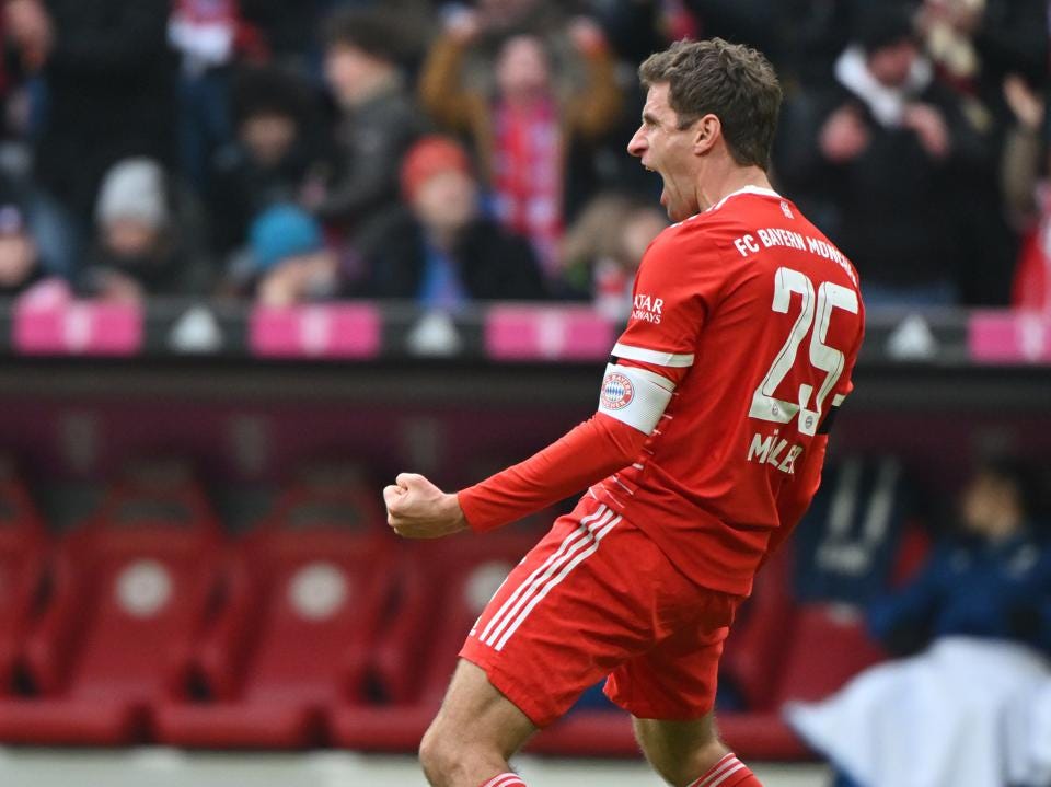 Thomas Muller đã trở thành người không phải thu môn ra sân nhiều nhất tại Bundesliga