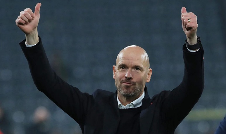 Huấn luyện viên Erik ten Hag vui mừng vì chiến thắng trước Nottingham