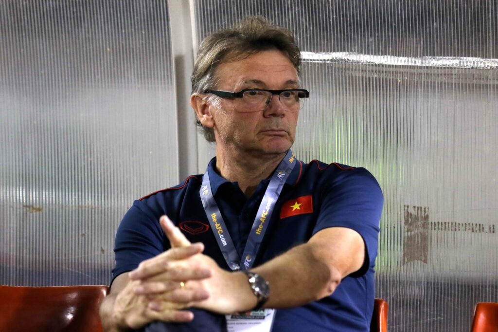 HLV Philippe Troussier đánh giá một cầu thủ có năng lực dựa trên những tiêu chí nào?