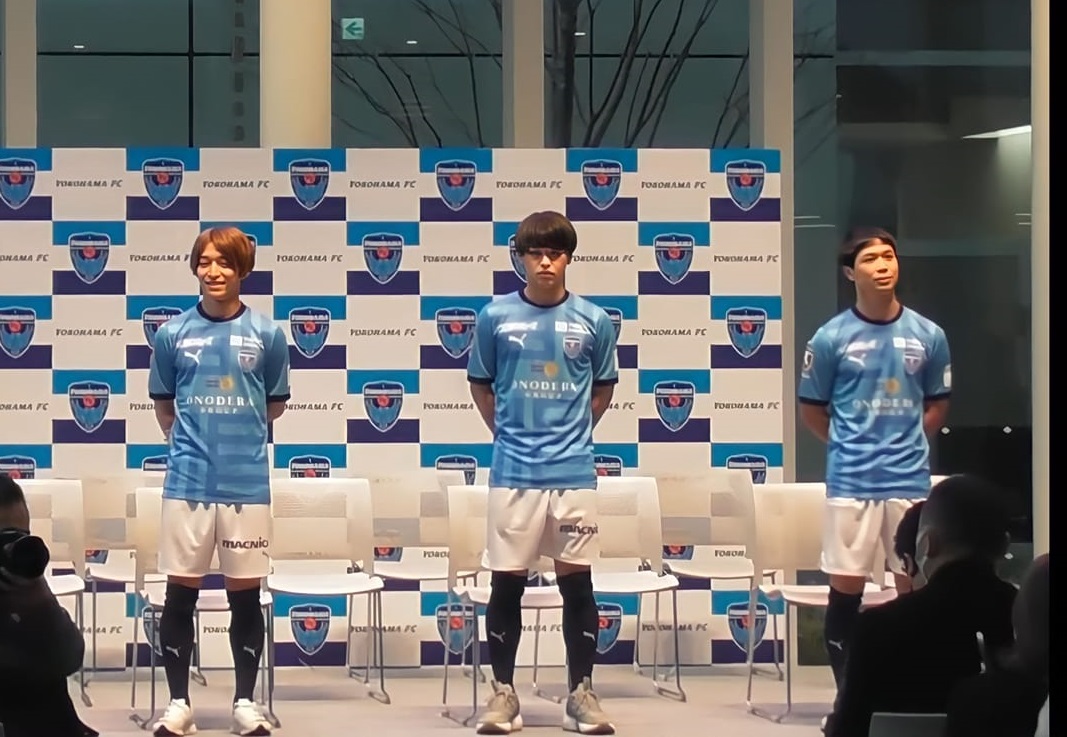 Chàng tiền đạo gốc Nghệ An hạnh phúc đón sinh nhật cùng CLB Yokohama FC