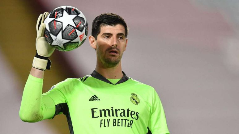 Thibaut Courtois mắc sai lầm tai hại trong trận đấu trước Liverpool