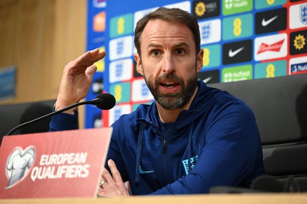 Gareth Southgate đã bóng gió về việc ở lại lâu hơn với đội tuyển Anh