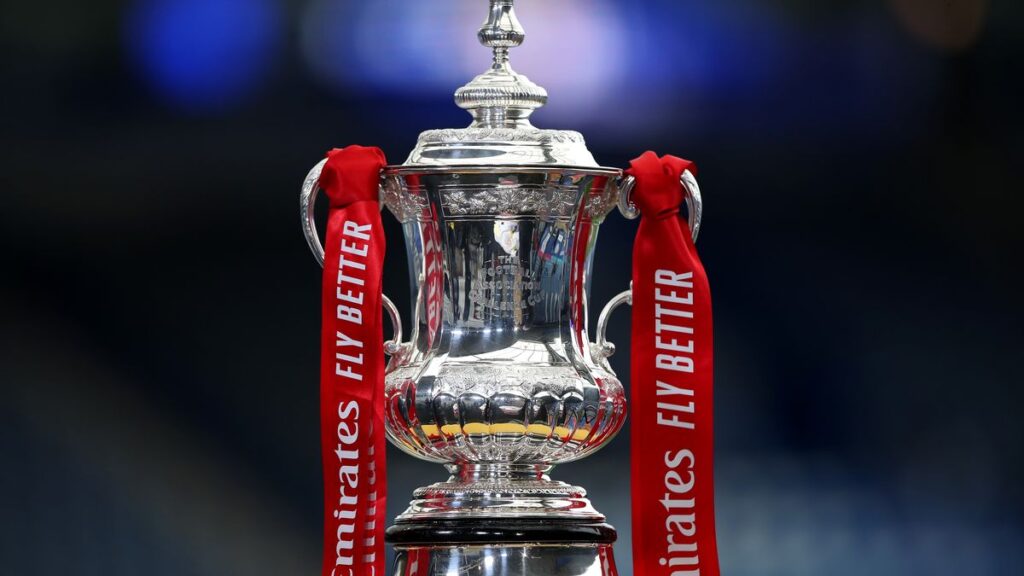 Lễ bốc thăm bán kết FA Cup đã hoàn tất