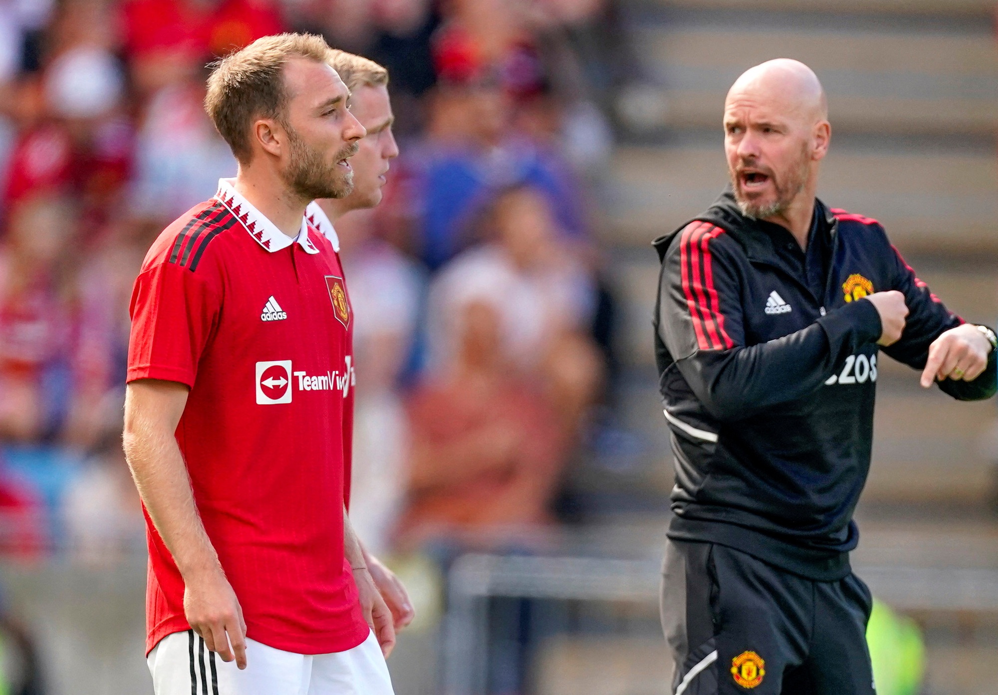 Ten Hag nhắm mục tiêu chọc ghẹo Man Utd thất bại