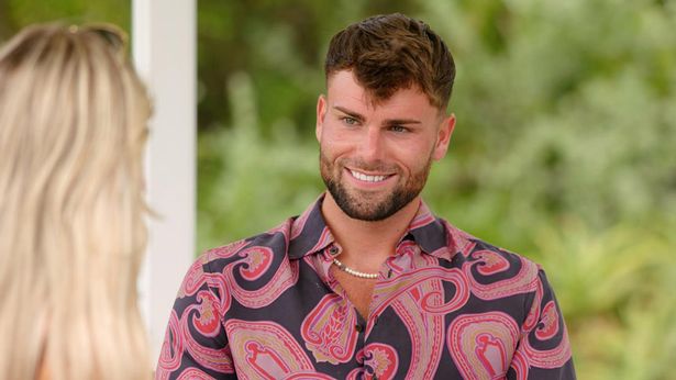 Tom Clare về thứ ba trong loạt phim mới nhất của chương trình ăn khách ITV Love Island 