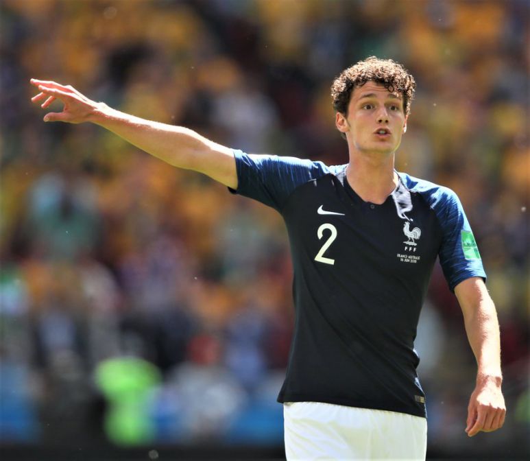 Benjamin Pavard tìm kiếm bến đỗ mới để đảm bảo tương lai