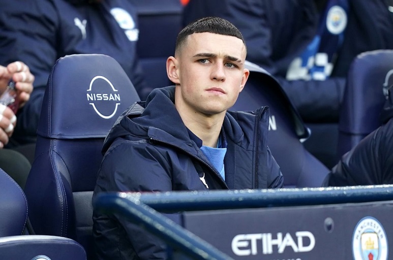 Huấn luyện viên Pep Guardiola làm gì khi Phil Foden nghỉ thi đấu bốn tuần