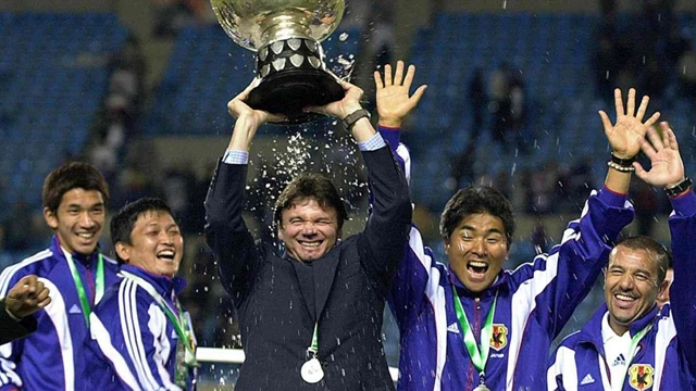 HLV Philippe Troussier tạo nên kỳ tích lịch sử cùng ĐT Nhật Bản 20 năm về trước