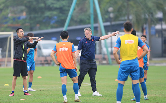 HLV Philippe Troussier muốn đẩy mạnh việc thi đấu V League cũng như tại CLB cho các cầu thủ