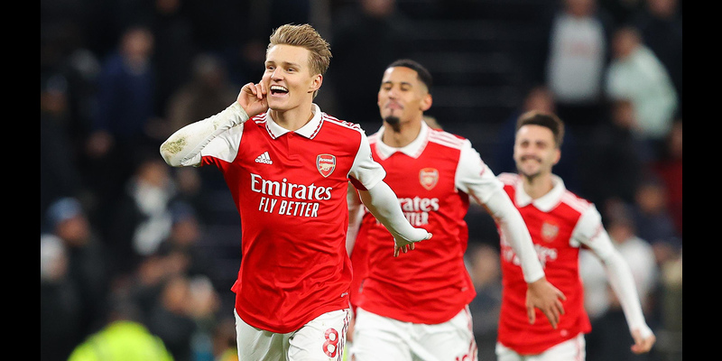 Tiền vệ Odegaard là 1 trong số các ngôi sao Arsenal nổi bật ở Ngoại hạng Anh 2023