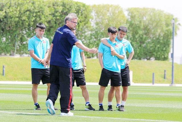 Dù dùng sơ đồ chiến thuật nào, HLV Troussier cũng đòi hỏi U23 Việt Nam sự khôn ngoan, linh hoạt