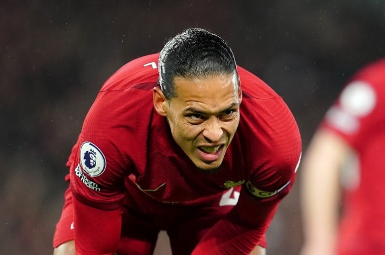 Virgil van Dijk thừa nhận vấn đề thể lực bị suy giảm