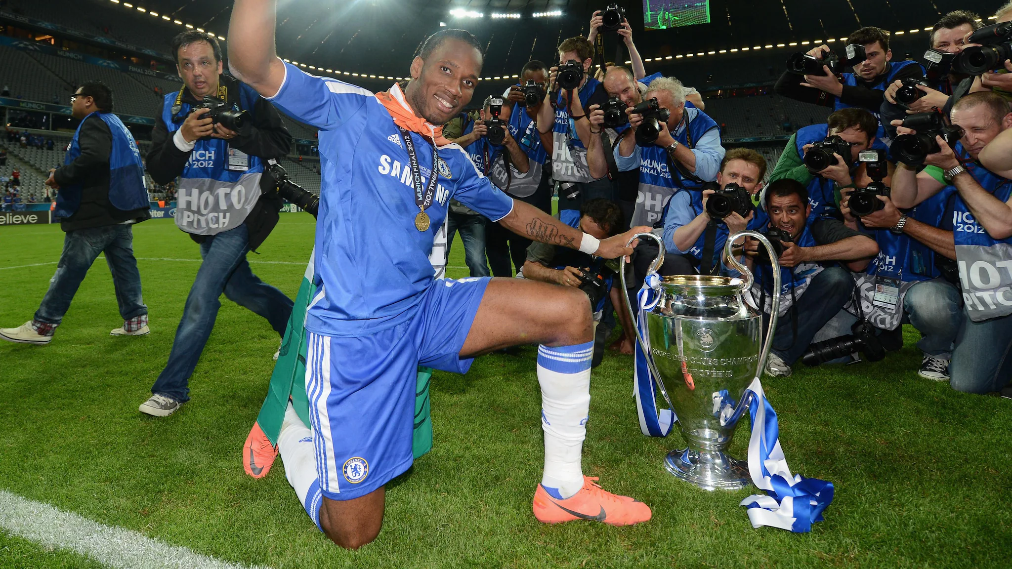 Didier Drogba là tiền đạo huyền thoại Chelsea