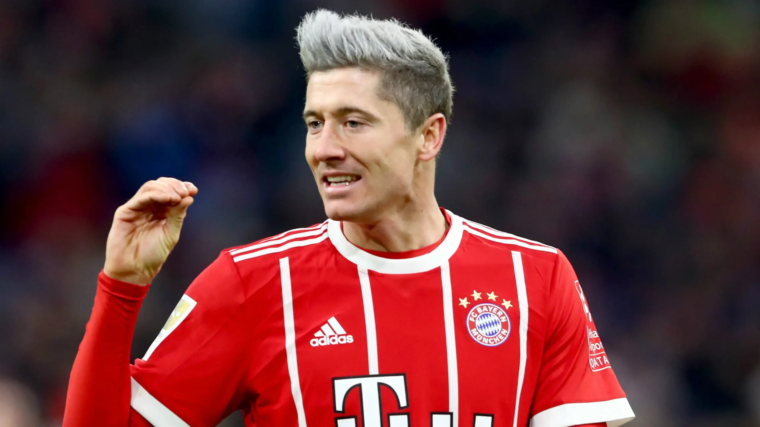 Robert Lewandowski là một trong số các vua phá lưới Bundesliga với 312 bàn thắng