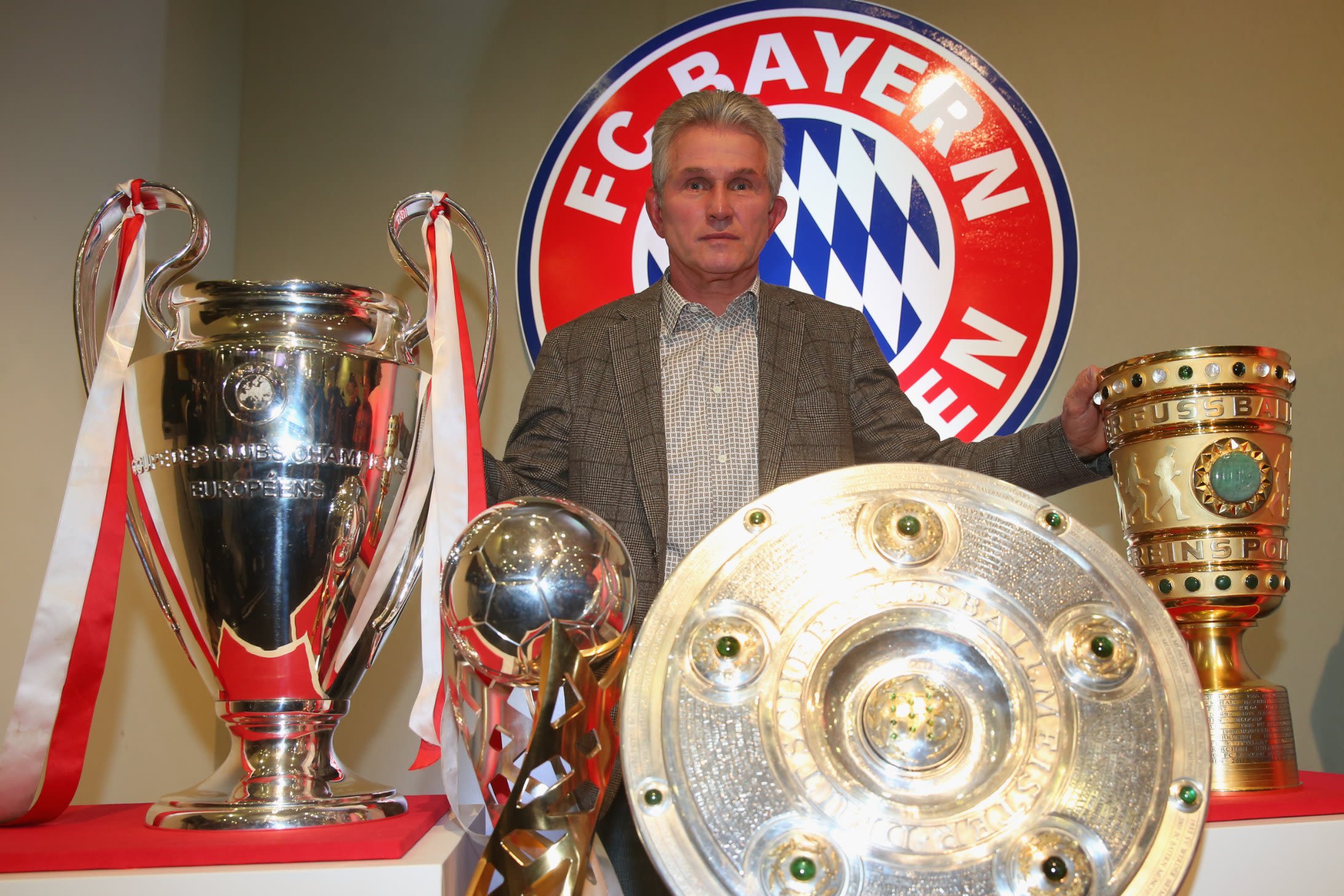 Jupp Heynckes là một trong những vua phá lưới Bundesliga với 220 bàn