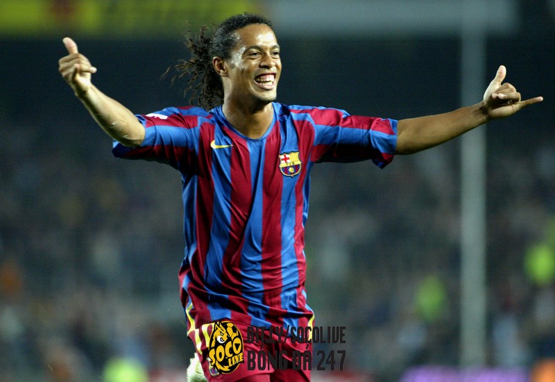 Ronaldinho giải nghệ năm nào? Sự nghiệp có gì nổi bật?