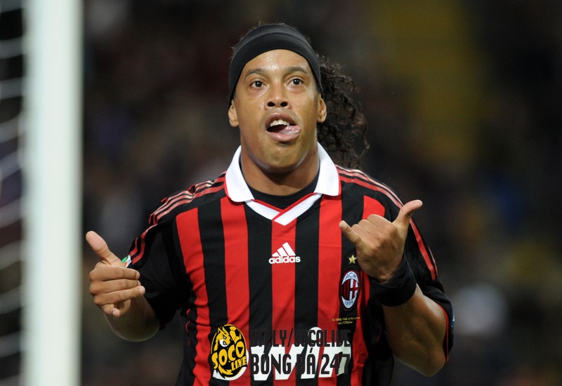 Ronaldinho giải nghệ năm nào? Ronaldinho giải nghệ vào 16/1/2018