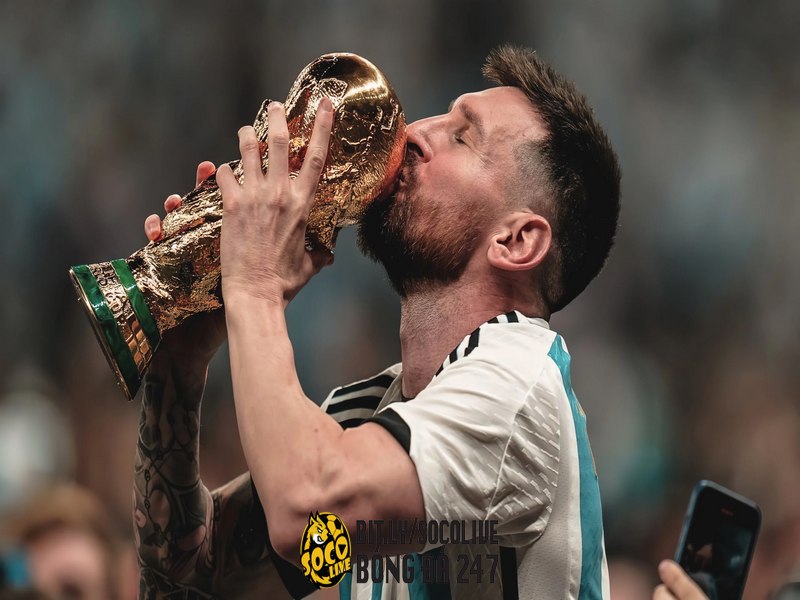 Messi cũng đã lên ngôi ở World Cup 2022 cùng Argentina